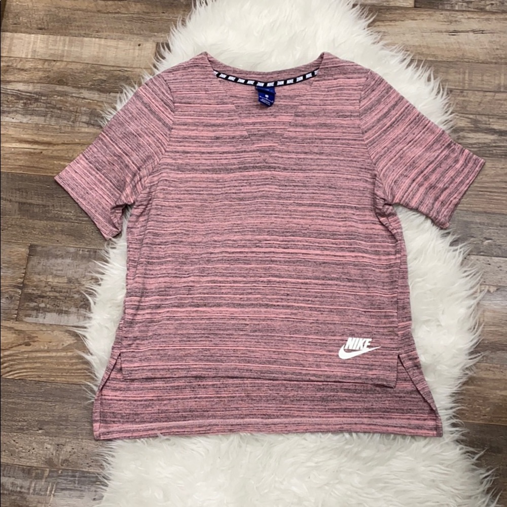 Nike • Marled Pink High Low Short sleeve